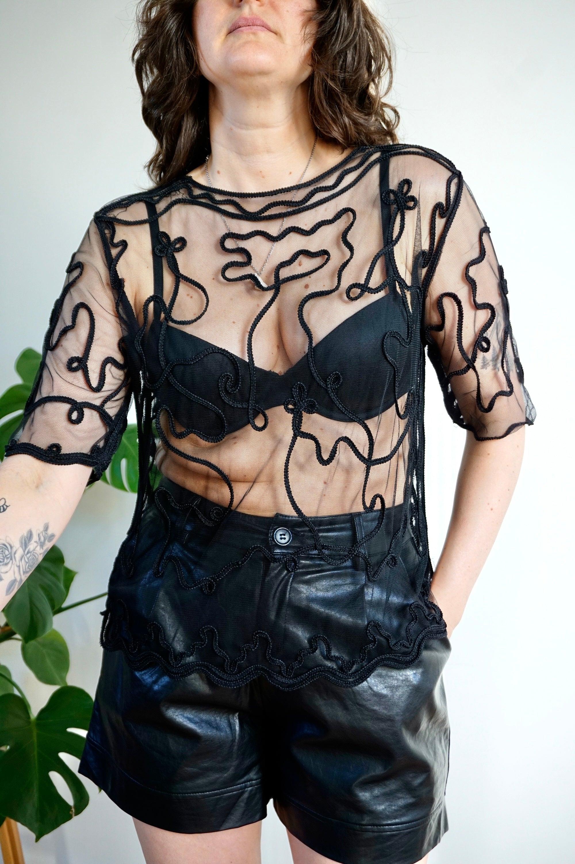 Black Mist - Vintage Mesh Top - M – Vintess Vintage